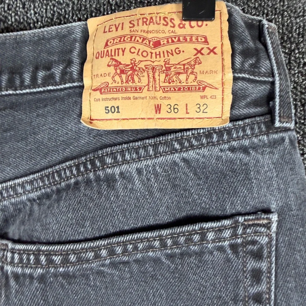 Vintage 90s Levis 501 Mens Black Straight Leg Button Fly Jeans 34x32 Mexico Made